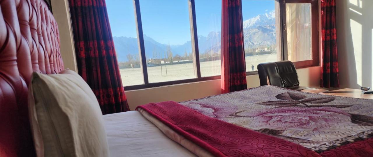 Green Orchard Skardu Exteriér fotografie